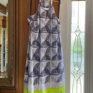 Laundry by Shelli segal - black and white dress- fluorescent hem size 0